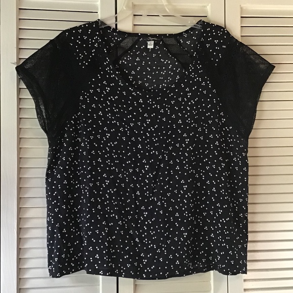Black with white dots short sleeve top - Picture 1 of 8